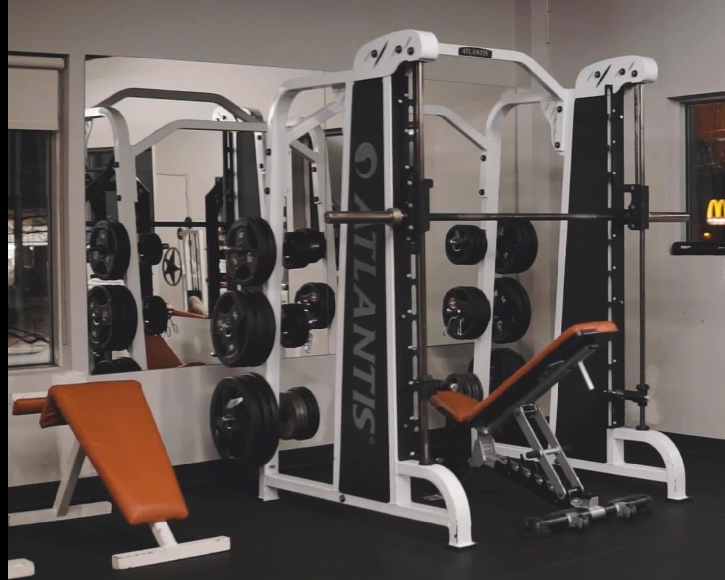 Machine Smith — zone musculation Body Gym